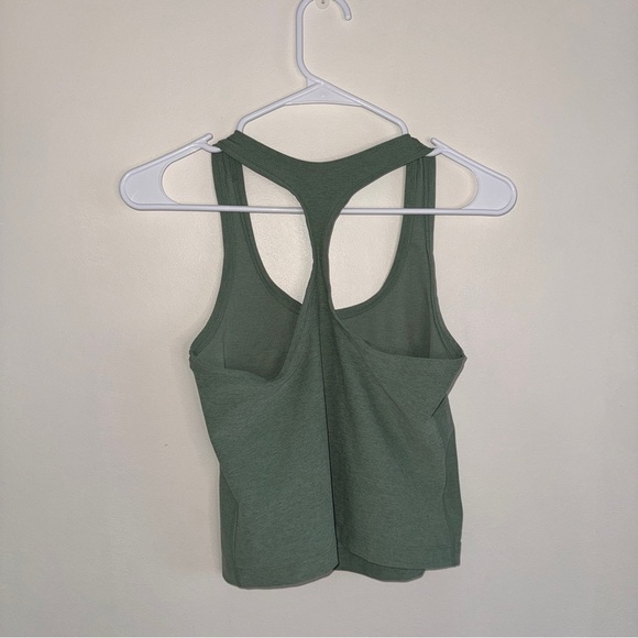 Barre3 Teal Marble Racerback Tank and Leggings SET - Picture 3 of 10